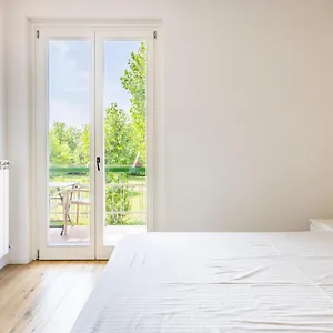 Apartment Trendy Aparment With Garage Right By The, Sirmione